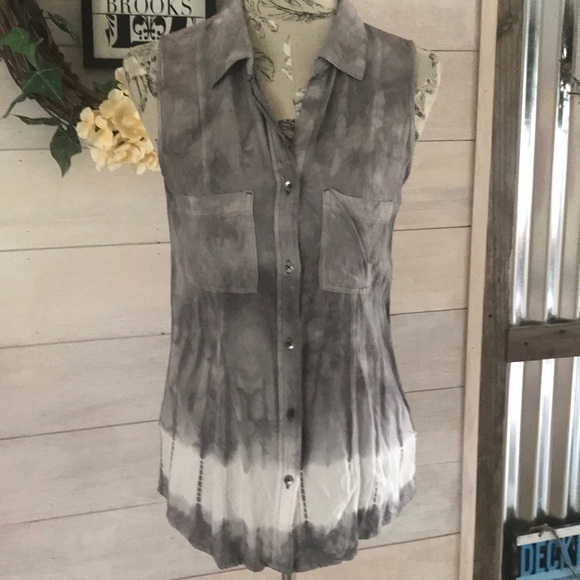 Rock & Republic Tops - *rock & Republic Gray Top S